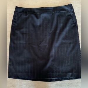 Banana Republic Knee Length Pencil Skirt - Charcoal w/gray pin stripe - 14